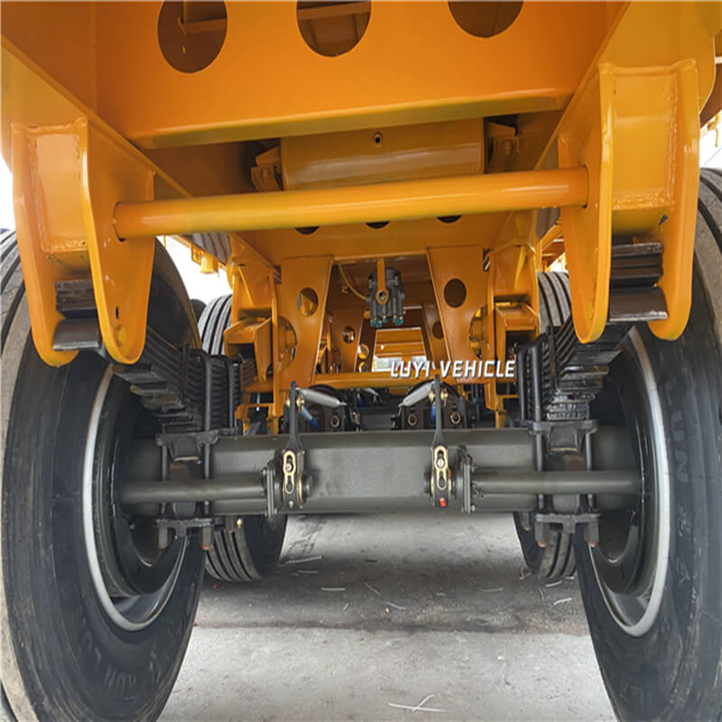 3 axle yellow Flatbed With Baffle